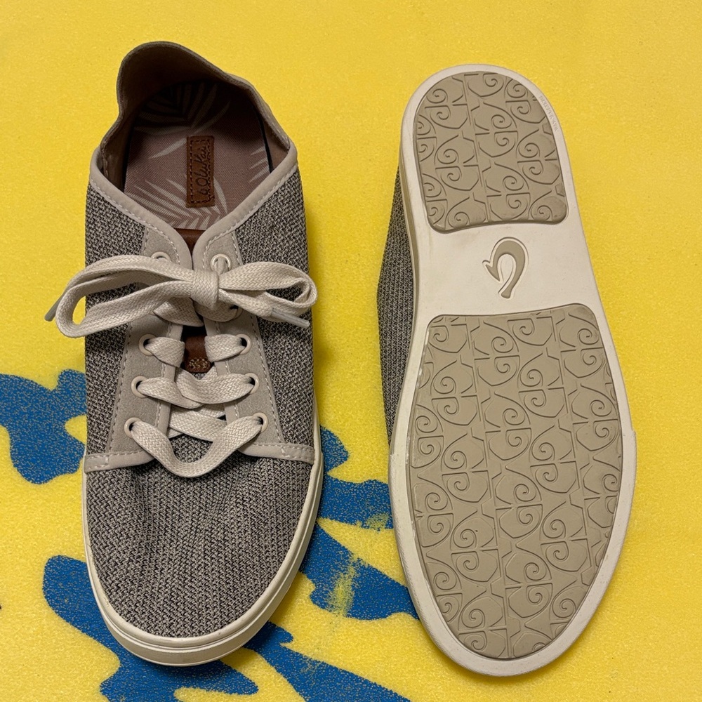 NWT OluKai Pehuea Li Taupe Cream Knit Mesh Lace-Up Slip-On Sneaker 8.5